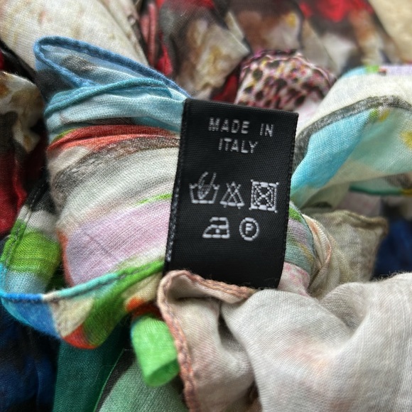 Cool Italian Scarf - Picture 11 of 11